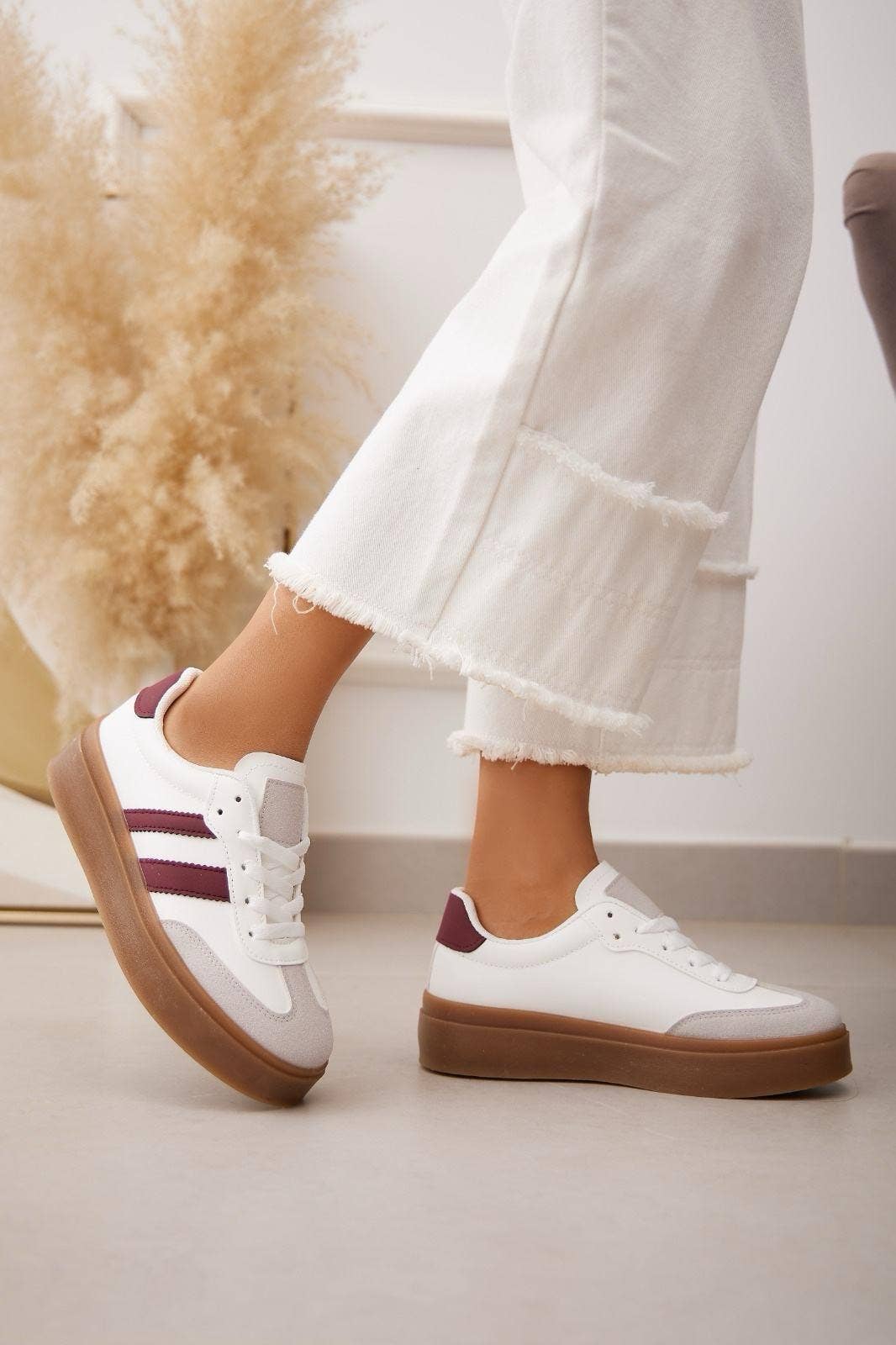 WOMEN'S ROUND TOE DOUBLE STRIPED GUM THICK SOLE SNEAKERS