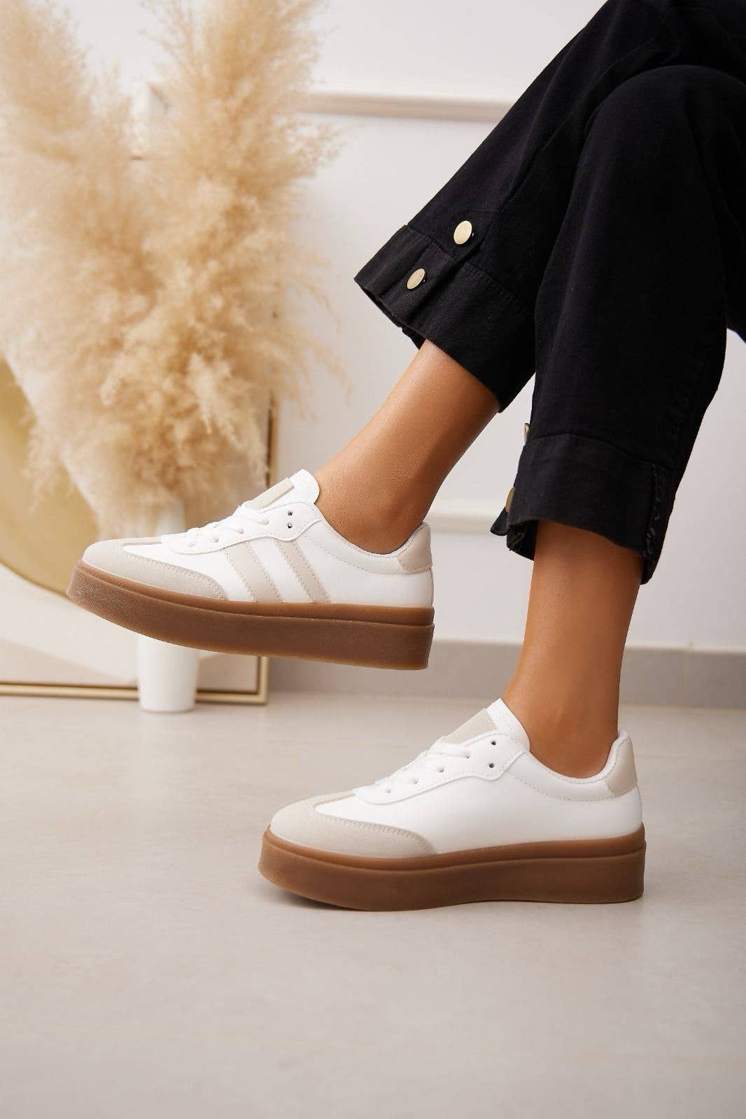 WOMEN'S ROUND TOE DOUBLE STRIPED GUM THICK SOLE SNEAKERS