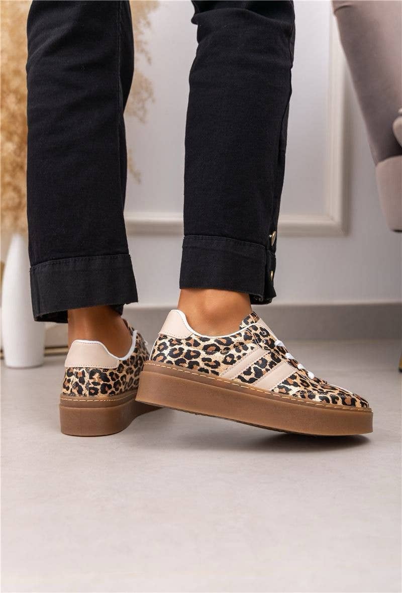 WOMEN'S ROUND TOE DOUBLE STRIPED GUM THICK SOLE SNEAKERS